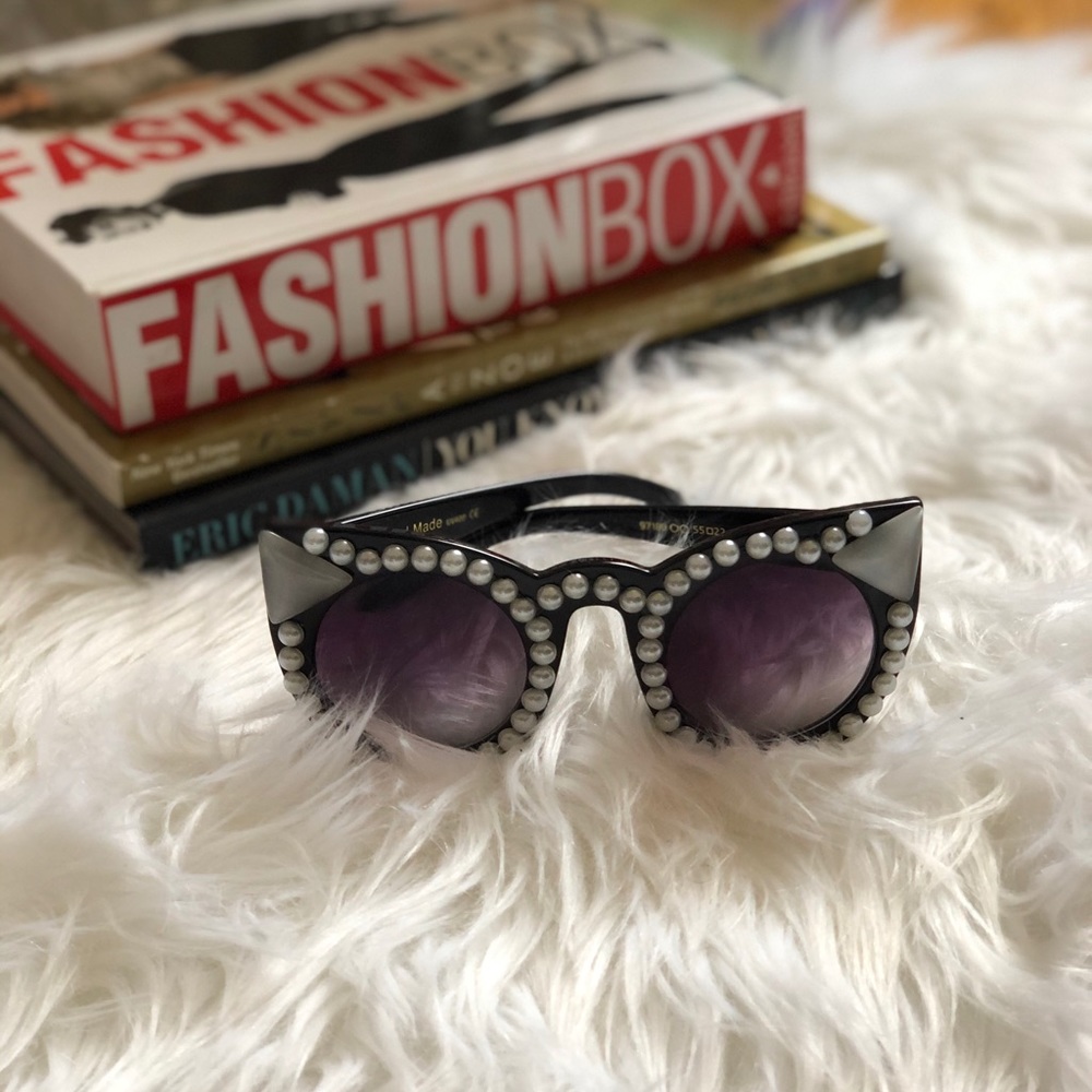 Pearl Cat Eye Sunglasses